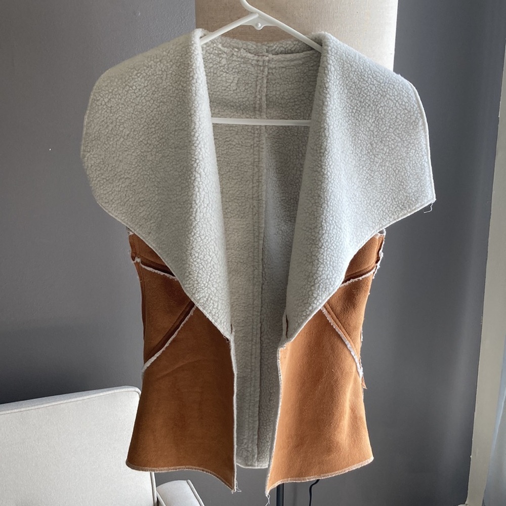 Jacket/Vest Look - Picture 3 of 5